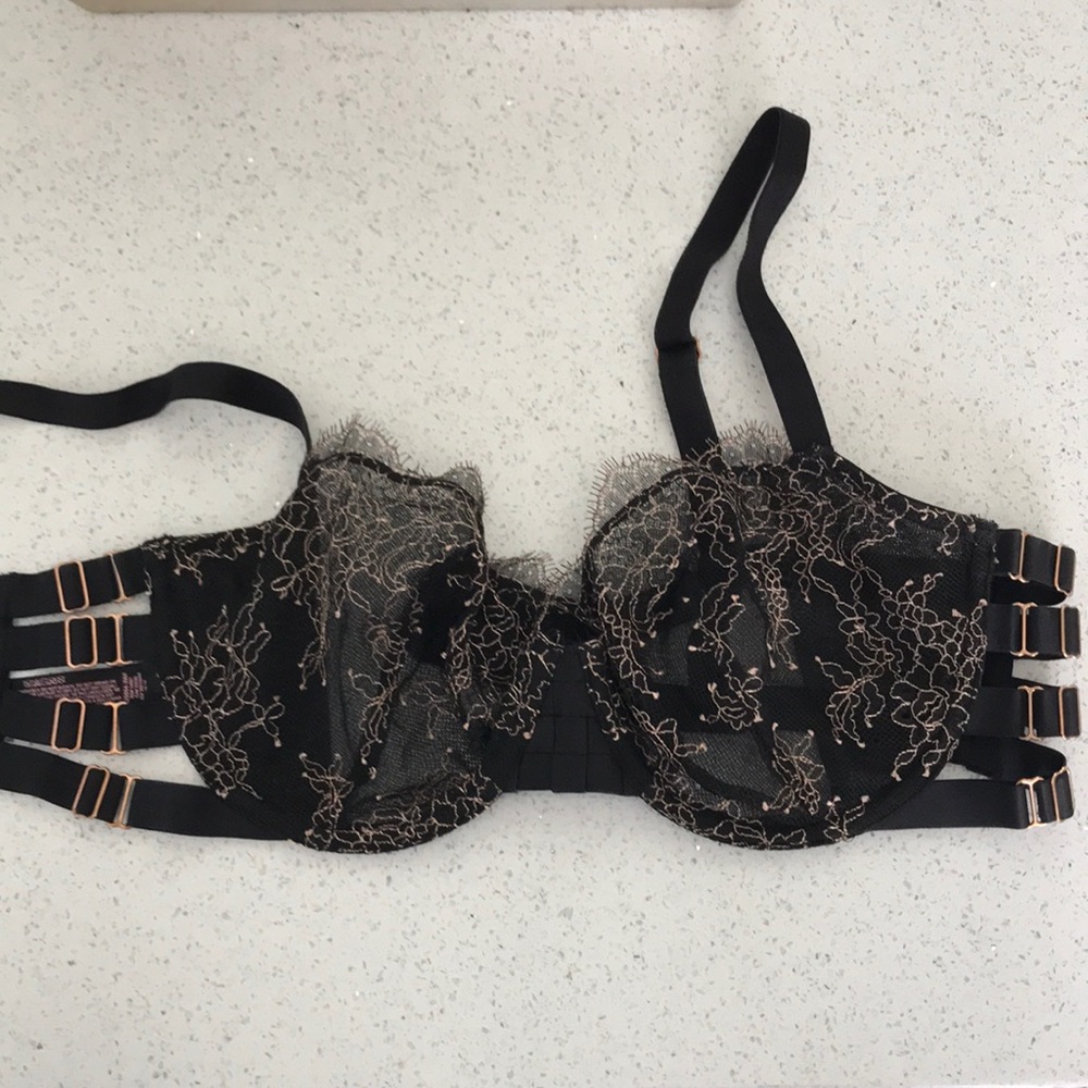 NW Victoria Secret Lace Sexy Bra 36C